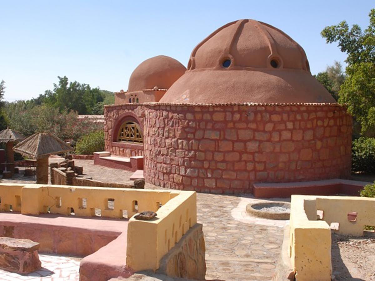 International Hot Spring Hotel Bawati Extérieur photo